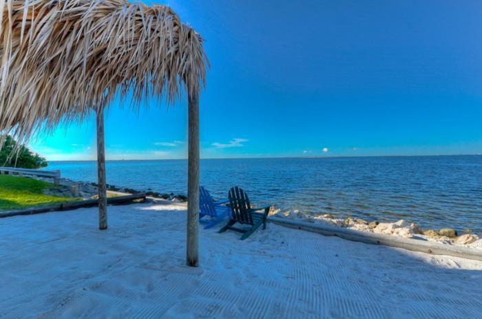 441-waterfront, Amazing Views, Wifi, Pool And Close To Bucs Stadium Apartment *