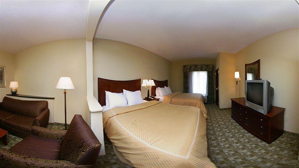 Express East By Ihg Hotel 3*
