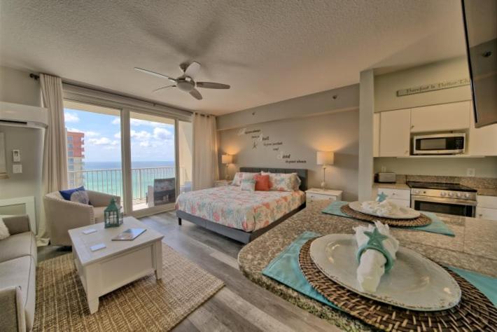 Deluxe Beachfront Studio, Shores Of Panama New And Renovated 4*