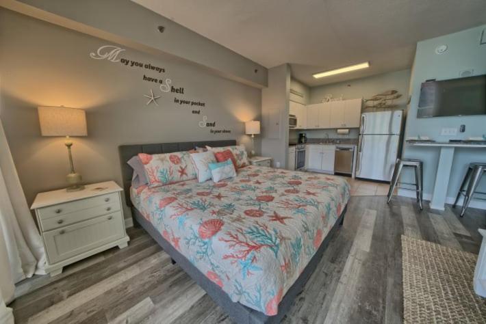 Deluxe Beachfront Studio, Shores Of Panama New And Renovated Panama City Beach