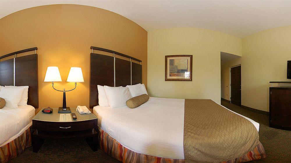 Western Gateway Bradenton