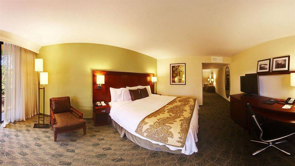 Courtyard By Marriott Sarasota/riverfront 3* Bradenton