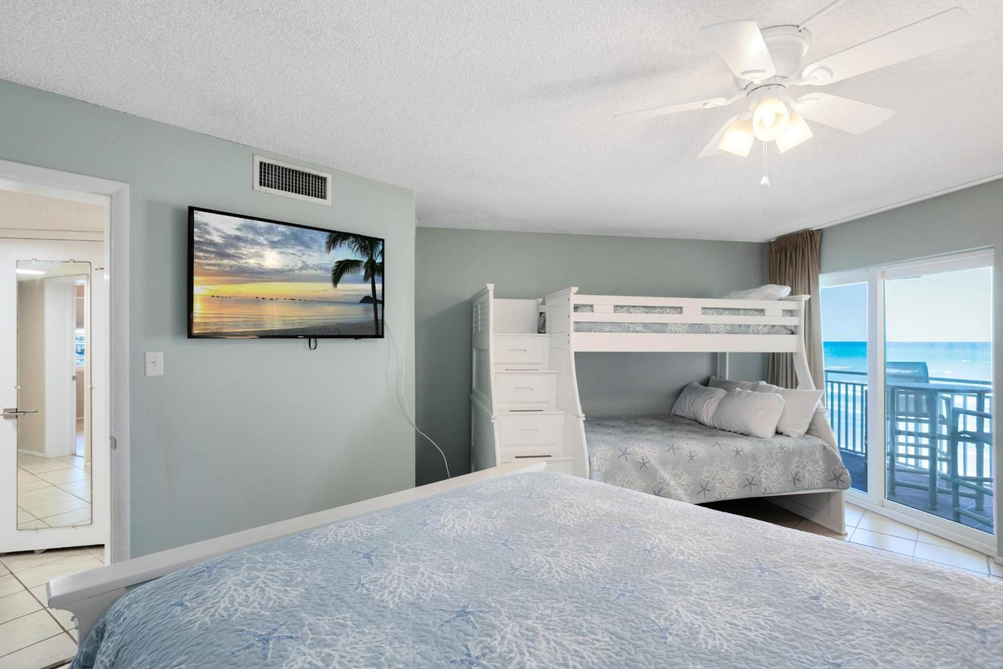 Paradise Club - Oceanfront And Penthouse Aparthotel Satellite Beach