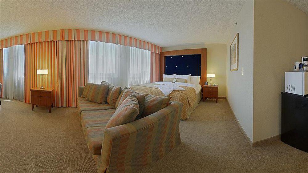 Doubletree By Hilton Deerfield Boca Raton 4* Deerfield Beach