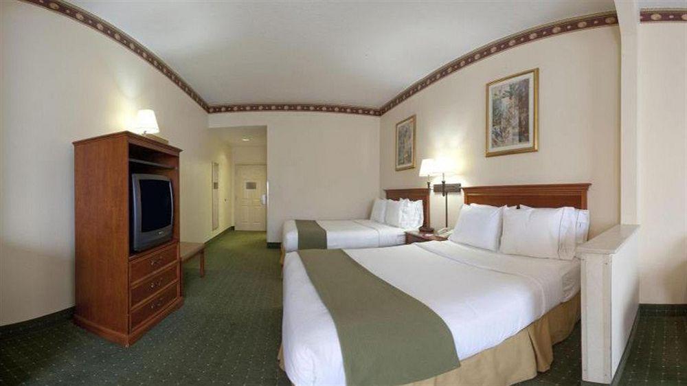 Express & International Airport By Ihg Orlando