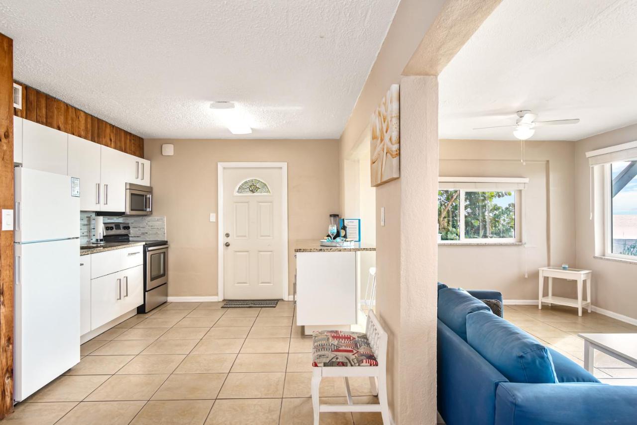 Island House Apartment Englewood