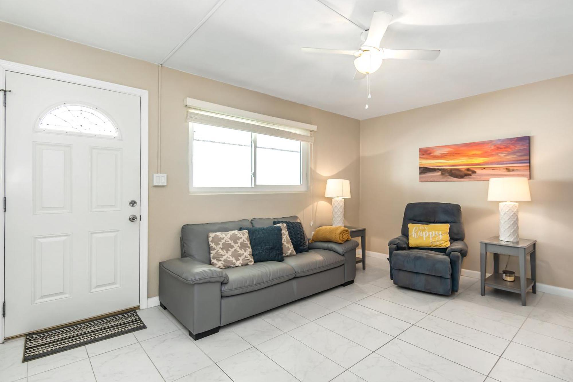 Island House Apartment