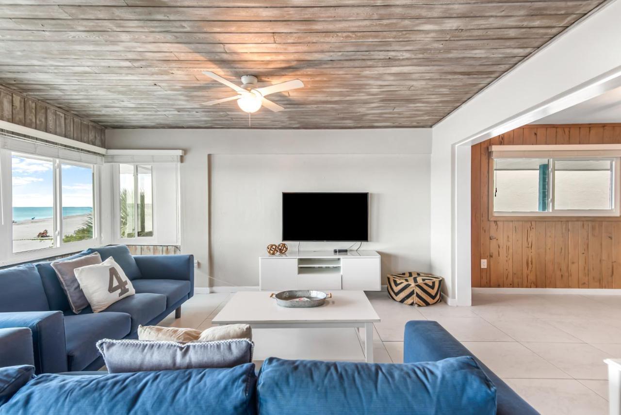 Apartment Island House