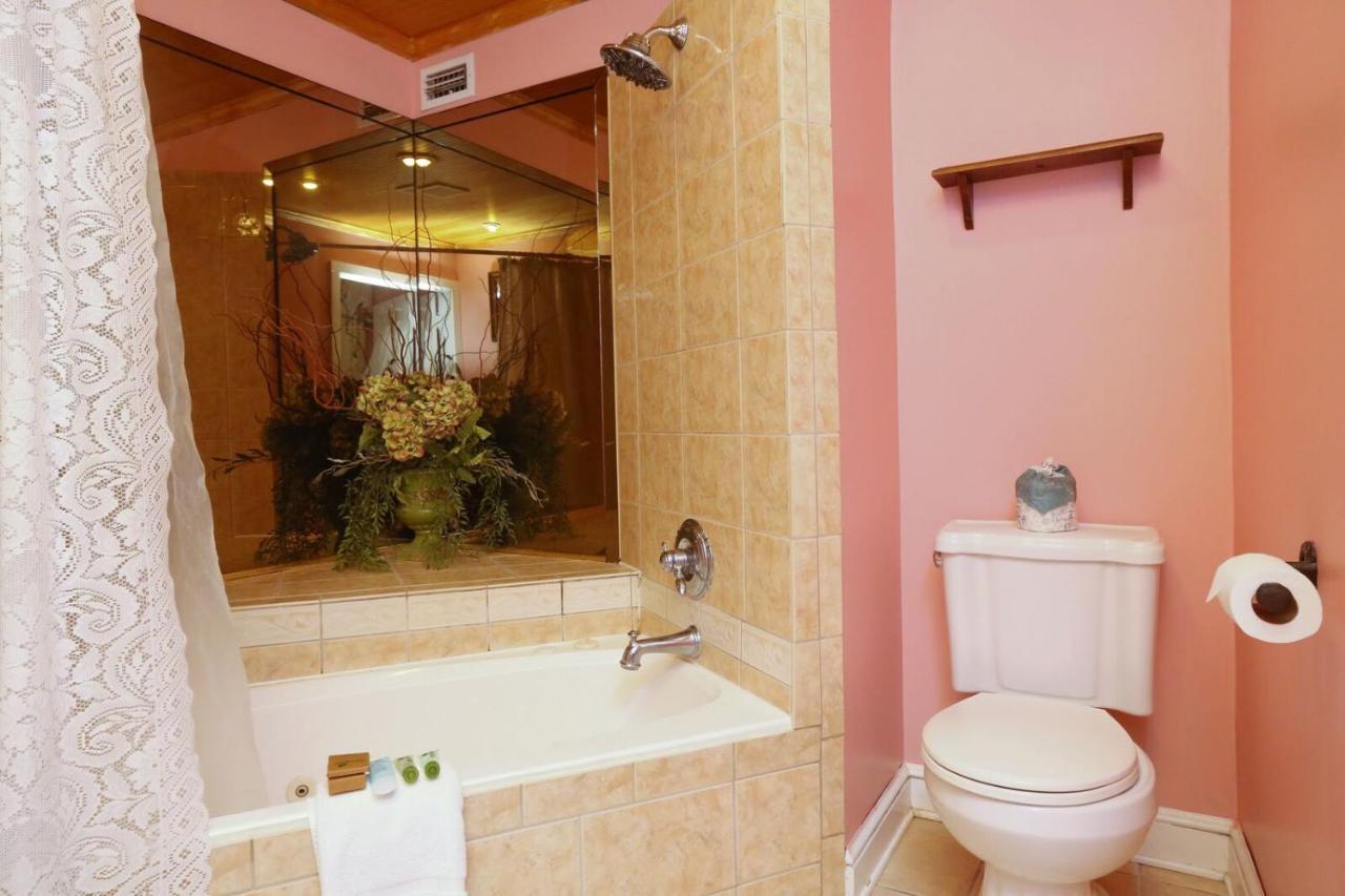Historic Sevilla House (adults Only) Inn