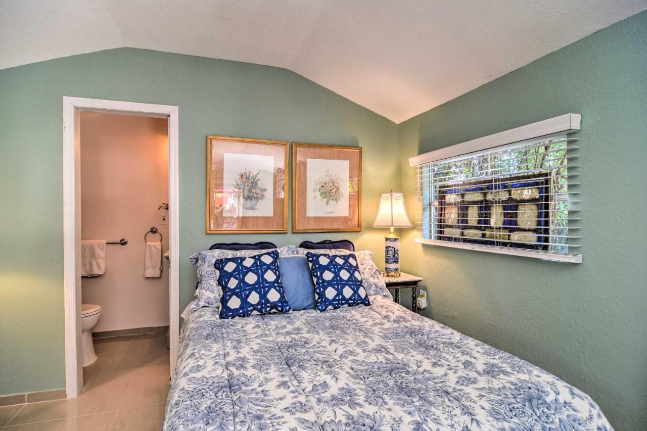 Vibrant Less Than 1 Mile From The Beach!