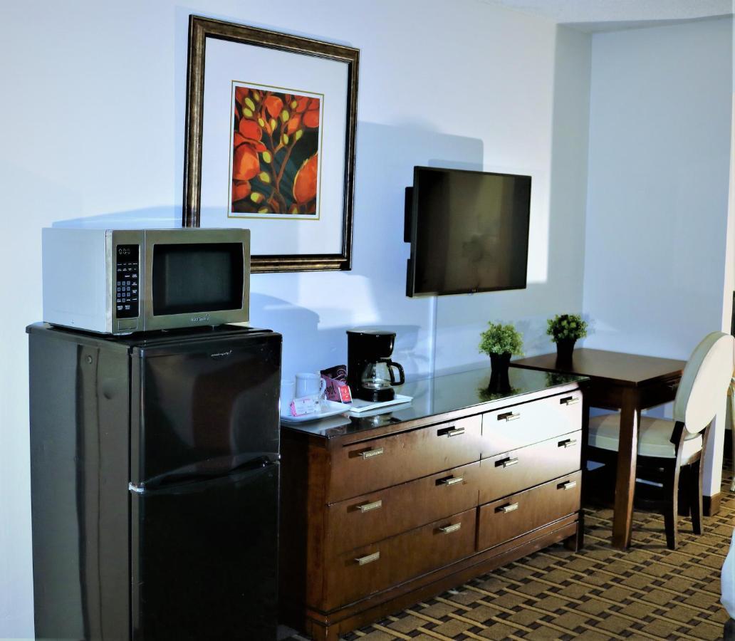 Motel Howard Johnson By Wyndham Front Park