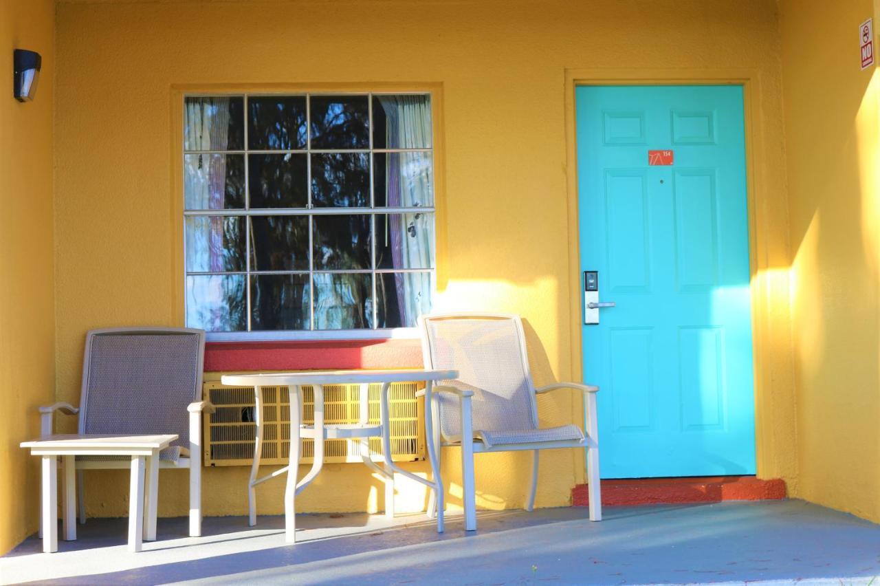 Howard Johnson By Wyndham Front Park Motel 2*