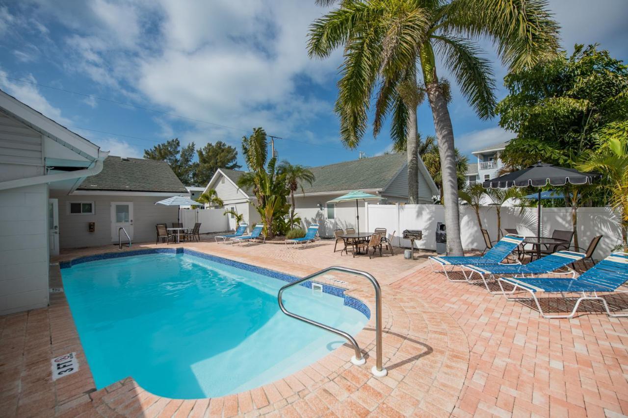 Seabreeze At Anna Maria Island Aparthotel 2*