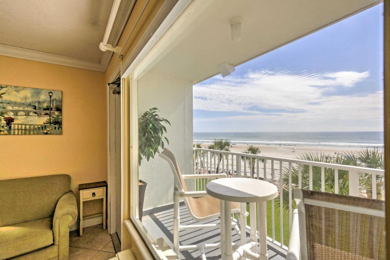 Daytona With Oceanfront Balcony And Pool! Daytona Beach