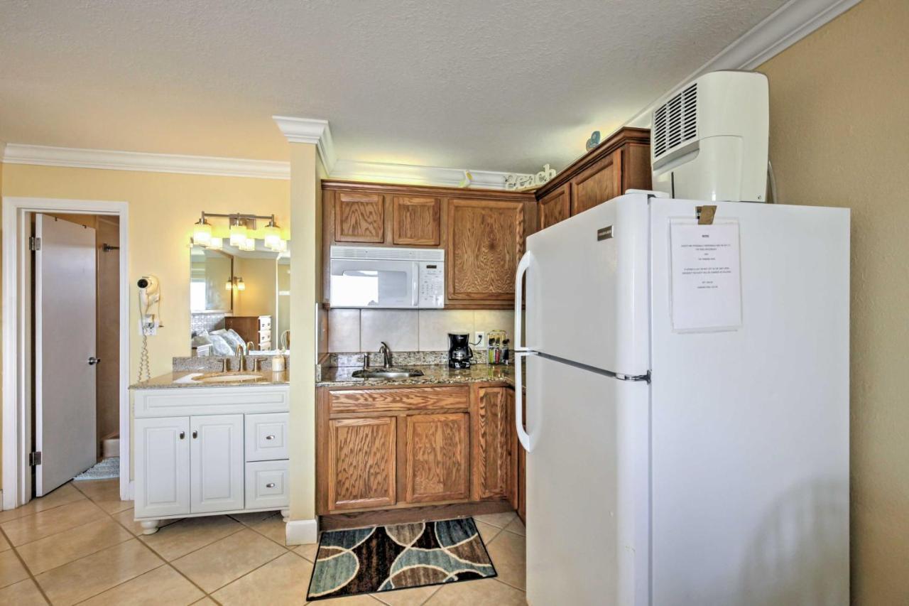 Daytona With Oceanfront Balcony And Pool! Apartment Daytona Beach