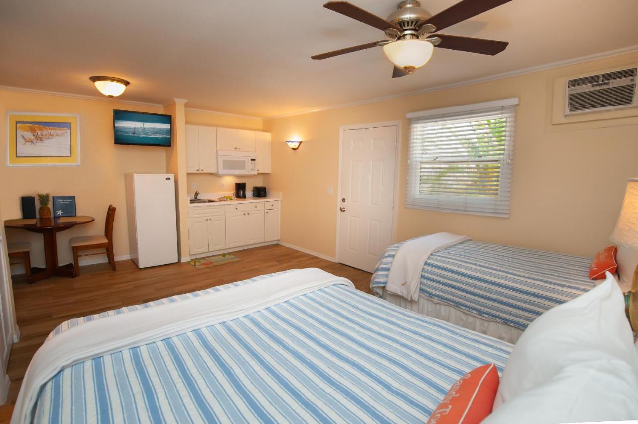 Cedar Cove & Hotel Holmes Beach