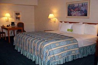 La Quinta Airport Stadium Westshore 3*