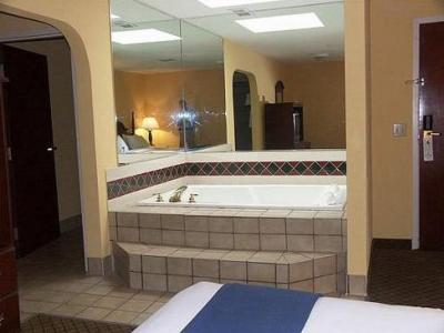 Express & East I-10 By Ihg 2* Milton
