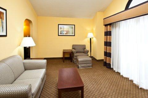 Express & East I-10 By Ihg Hotel Milton