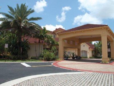 Hotel La Quinta By Wyndham Ft. Lauderdale 3*