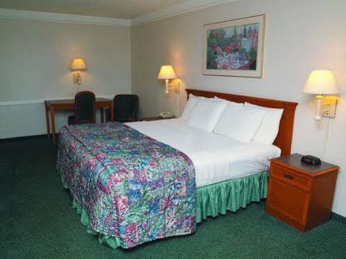 Soho Inn And Suites Jacksonville North 2*