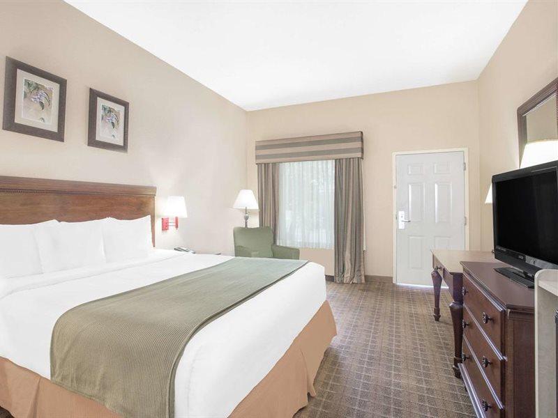 Baymont By Wyndham Motel 3*