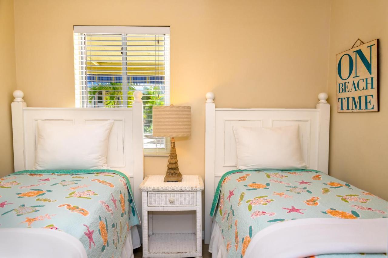 Hotel Cedar Cove & Holmes Beach