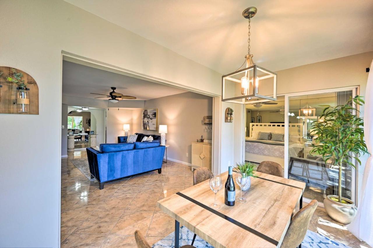With Enclosed Balcony And Views! *