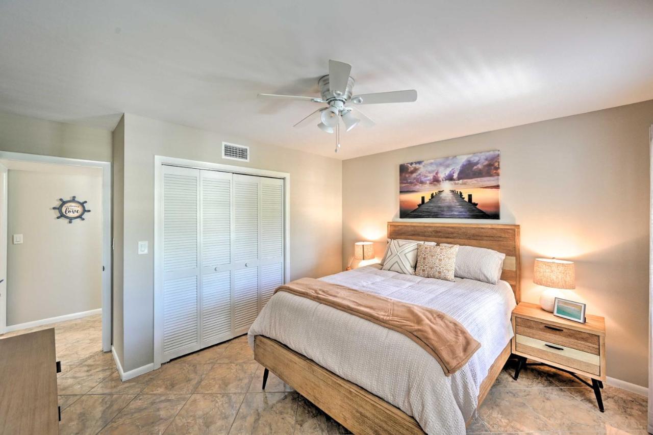 With Enclosed Balcony And Views!