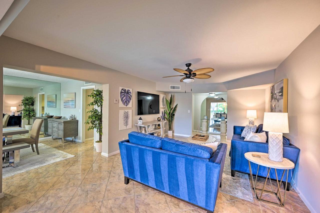Apartment With Enclosed Balcony And Views! *