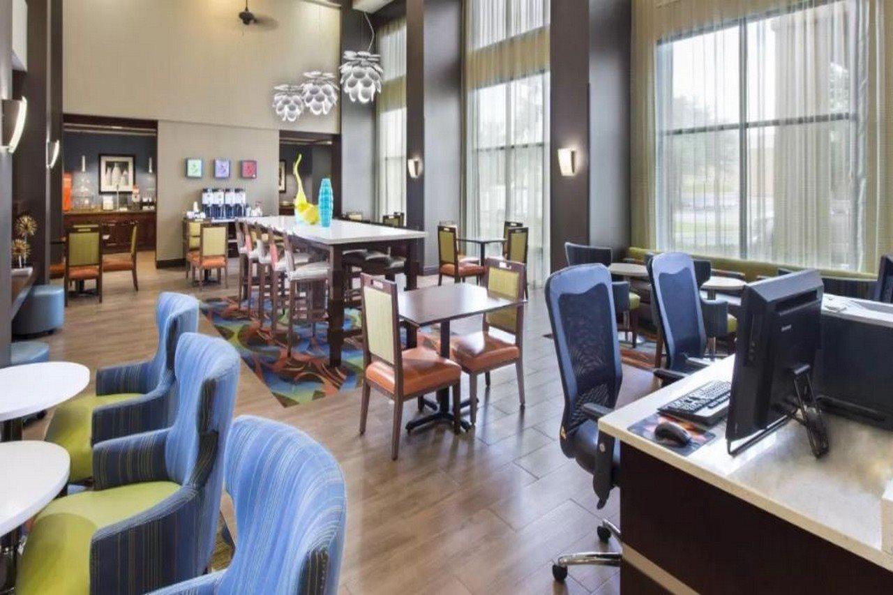 Hampton & I-10 N At Town Plaza 3* Pensacola