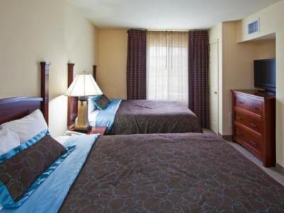 Express East By Ihg Hotel