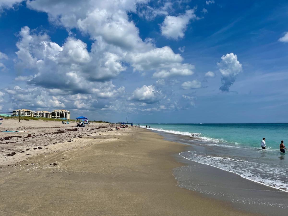 Excellent Front Community, Golf Course, Tennis, Sunny Weather Year Round! Apartment Fort Pierce