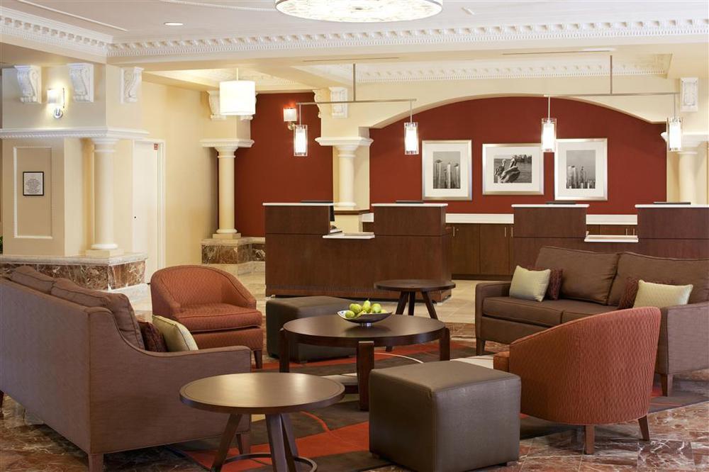 Four Points By Sheraton Airport Westshore 3*