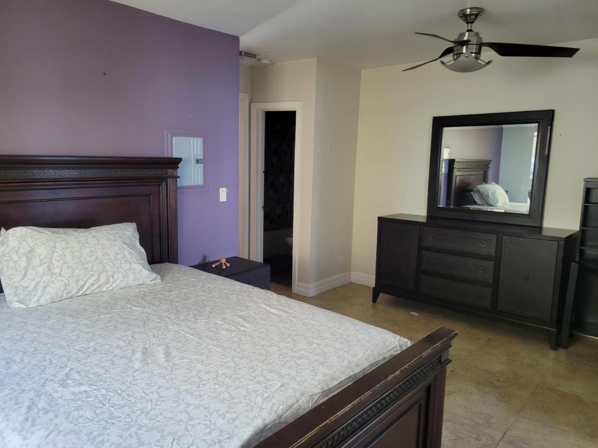 Driftwood Motel 2*