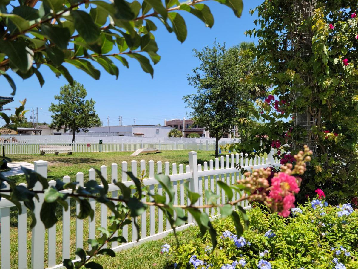 Southern Oaks -