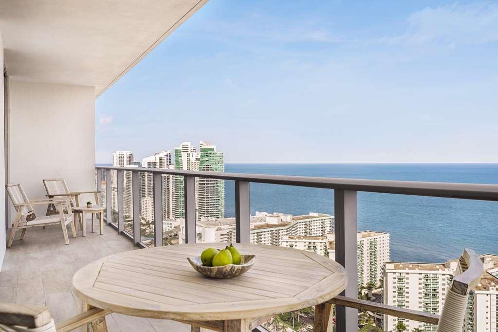 Modern 3 Bedroom At Hollywood 28th Floor Apartment
