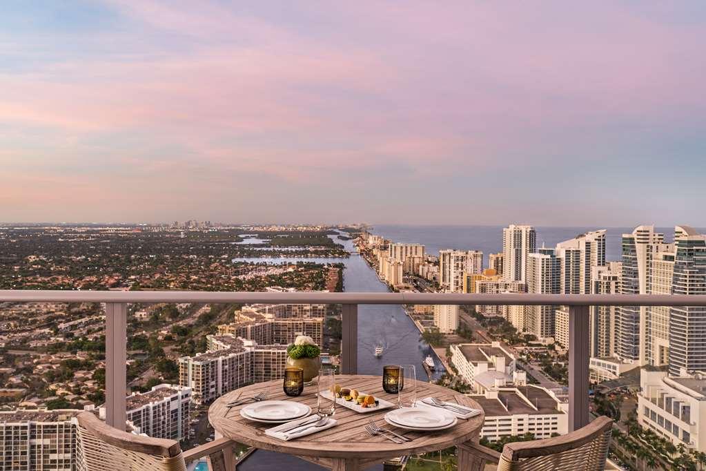 Modern 3 Bedroom At Hollywood 28th Floor