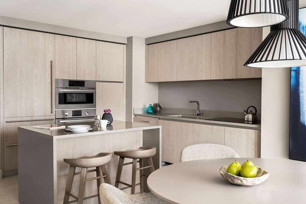 Modern 3 Bedroom At Hollywood 28th Floor Apartment Hallandale Beach