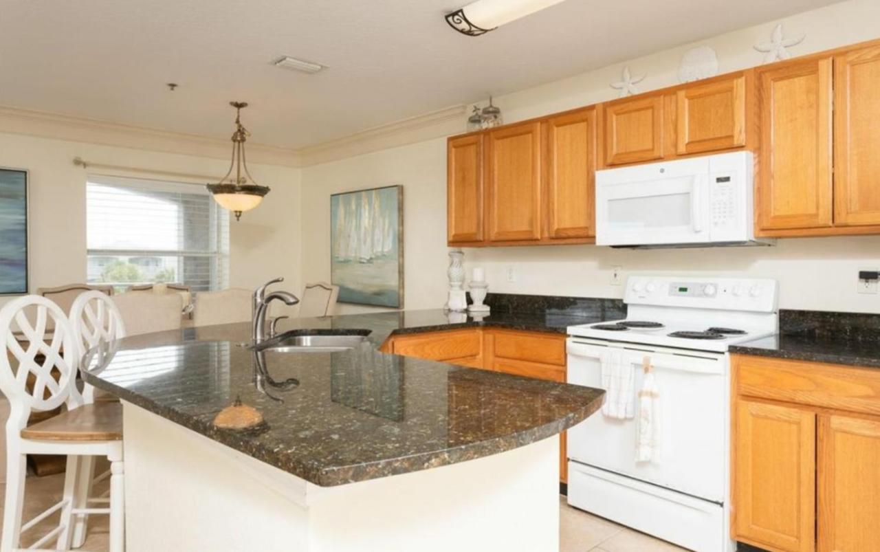 Hibiscus Oceanfront