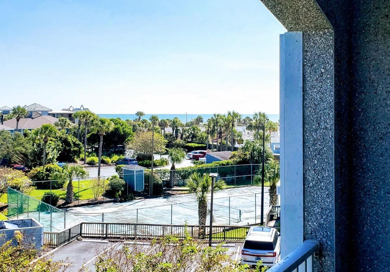 Resort Hibiscus Oceanfront