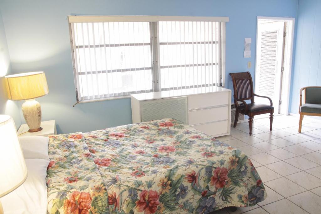 Eastward 2* Lauderdale-by-the-Sea