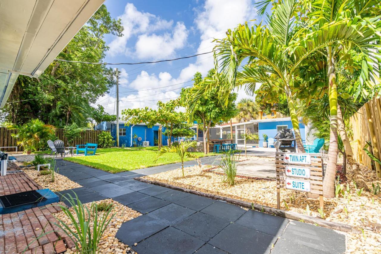 The Blue House Lauderdale Airport/cruise Guest house