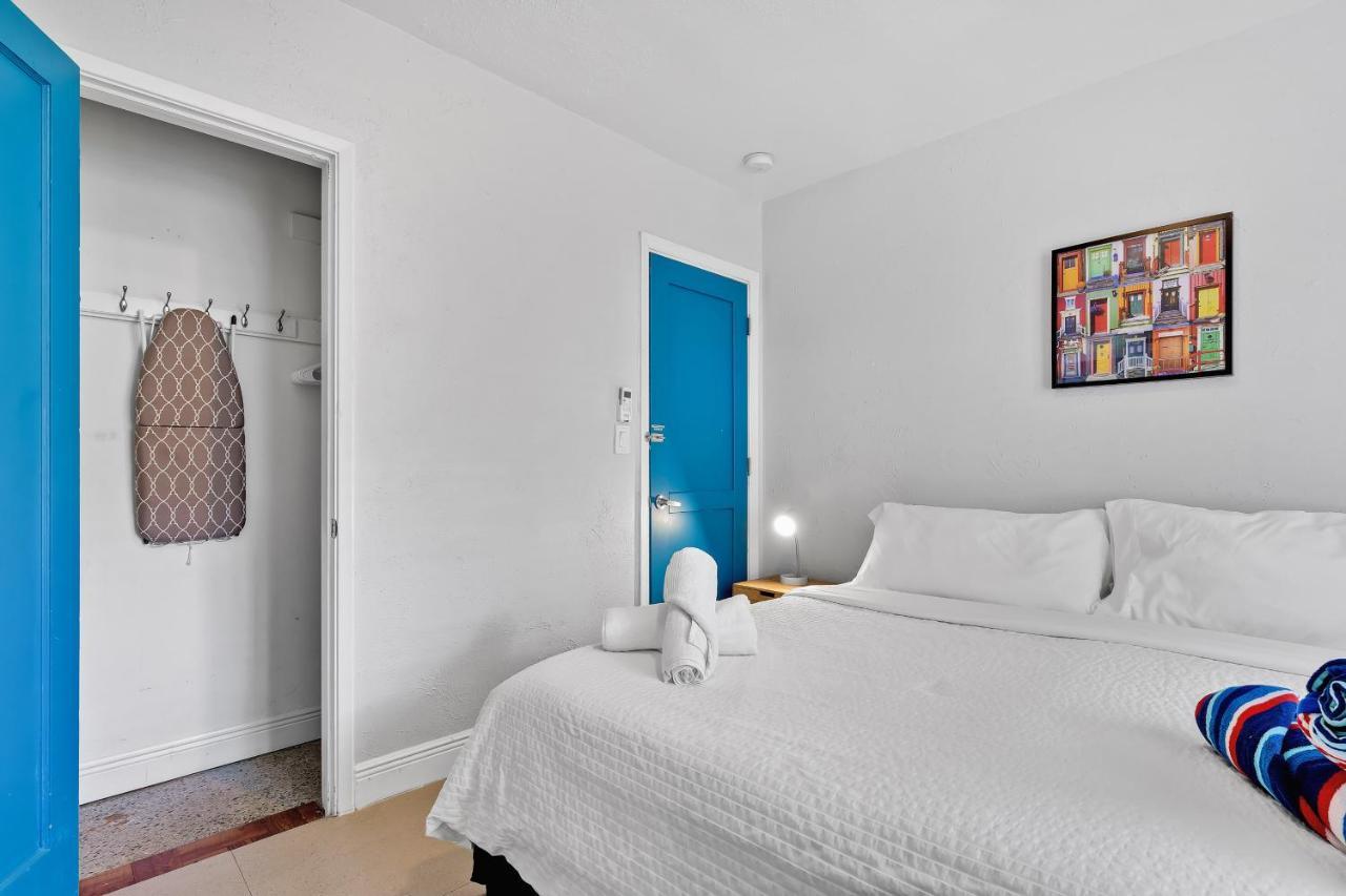 The Blue House Lauderdale Airport/cruise Guest house 4*
