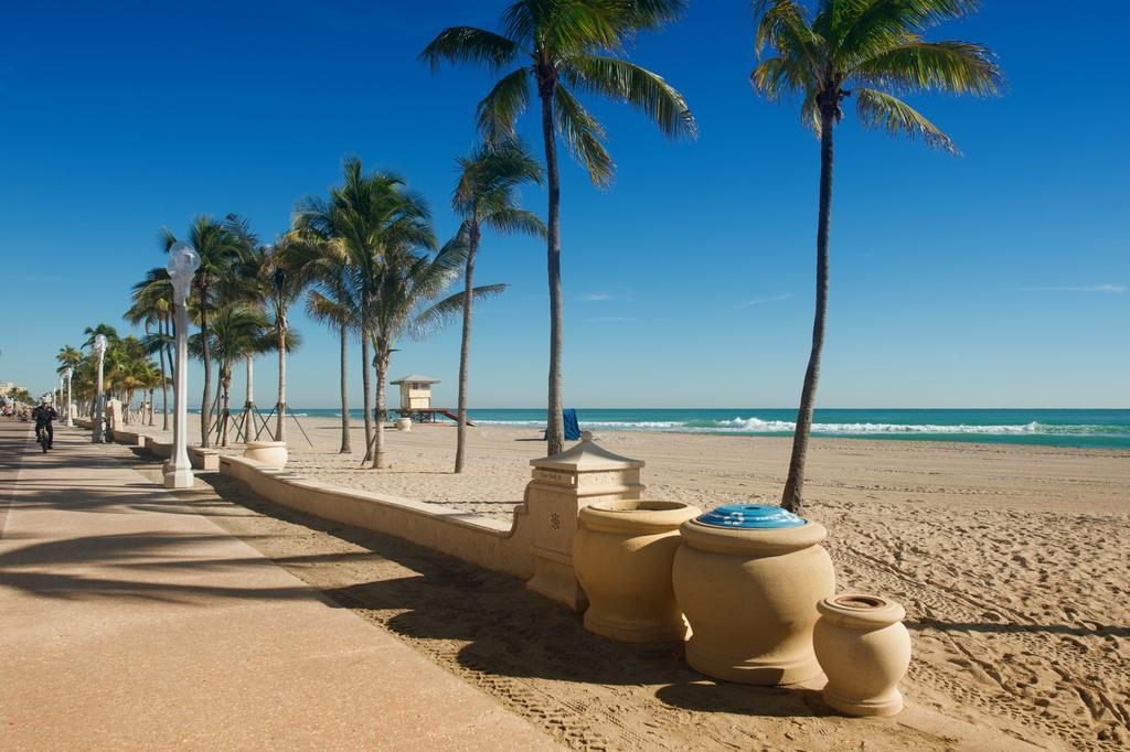 Beachside Boutique 3*