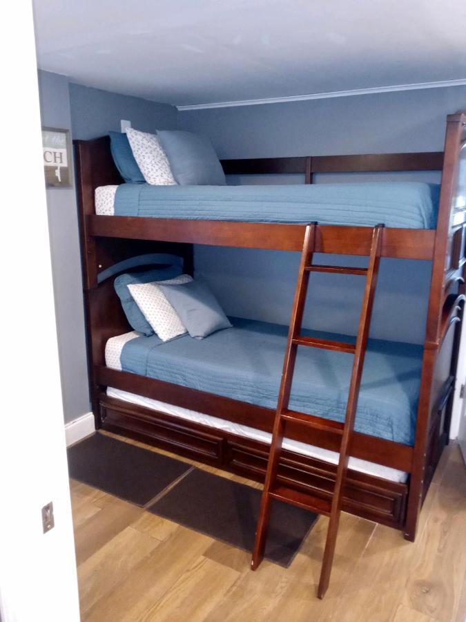 Excellent Front Community, Golf Course, Tennis, Sunny Weather Year Round! Apartment *