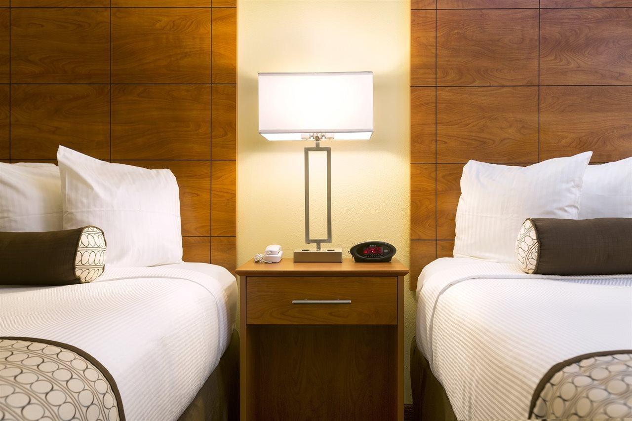 Hotel Western Gateway
