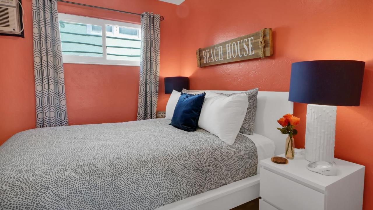 The House - Treasure Island Inn