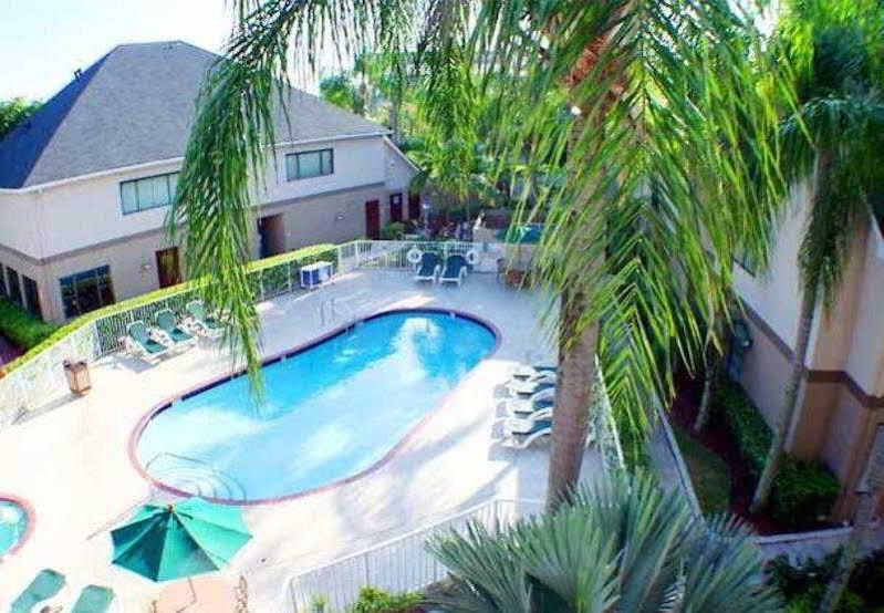 Hotel & Miami Airport West 3*