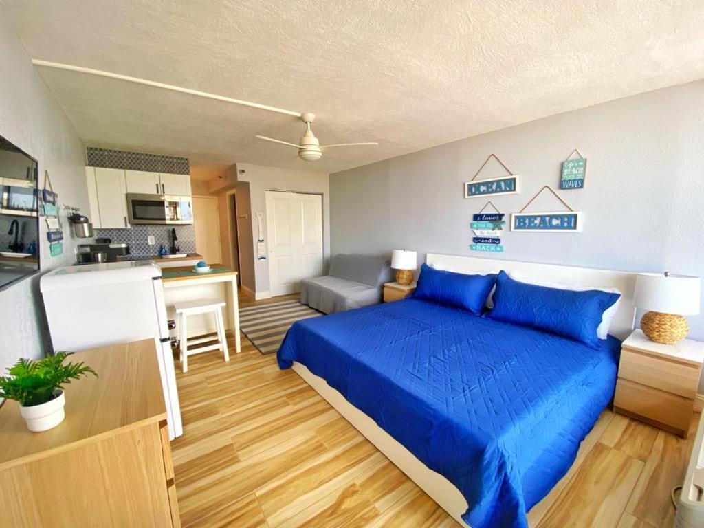 Hotel Castaways 3*